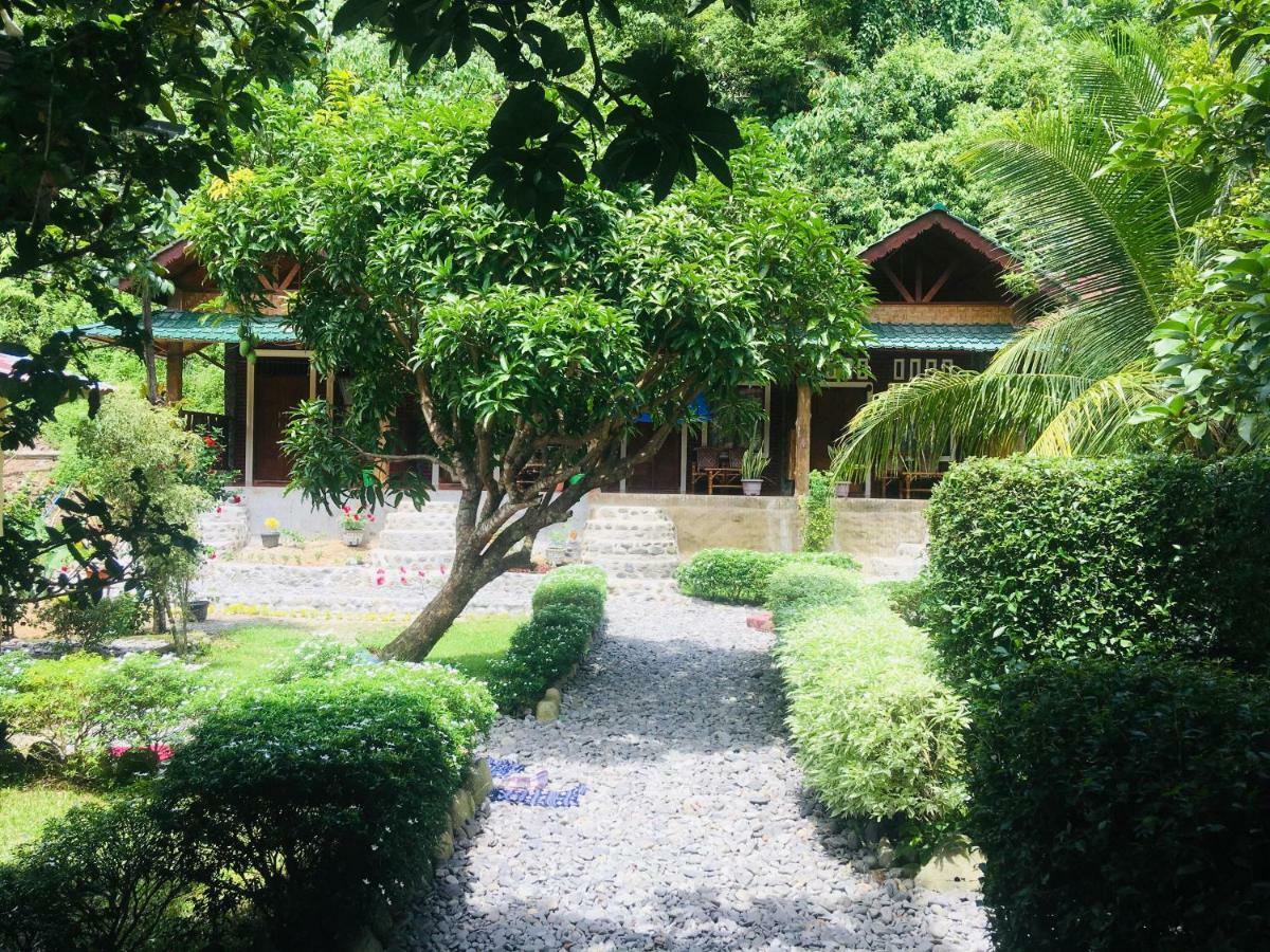 Sahnan Guest House Bukit Lawang Exterior foto
